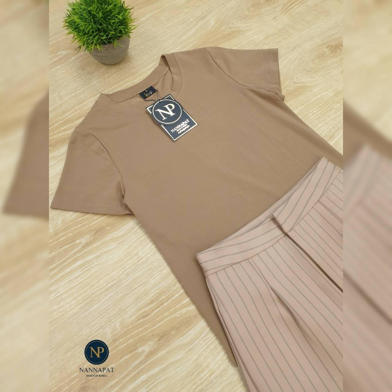 เสื้อยืดผ้านิ่ม กางเกงมีกระเป๋าข้าง