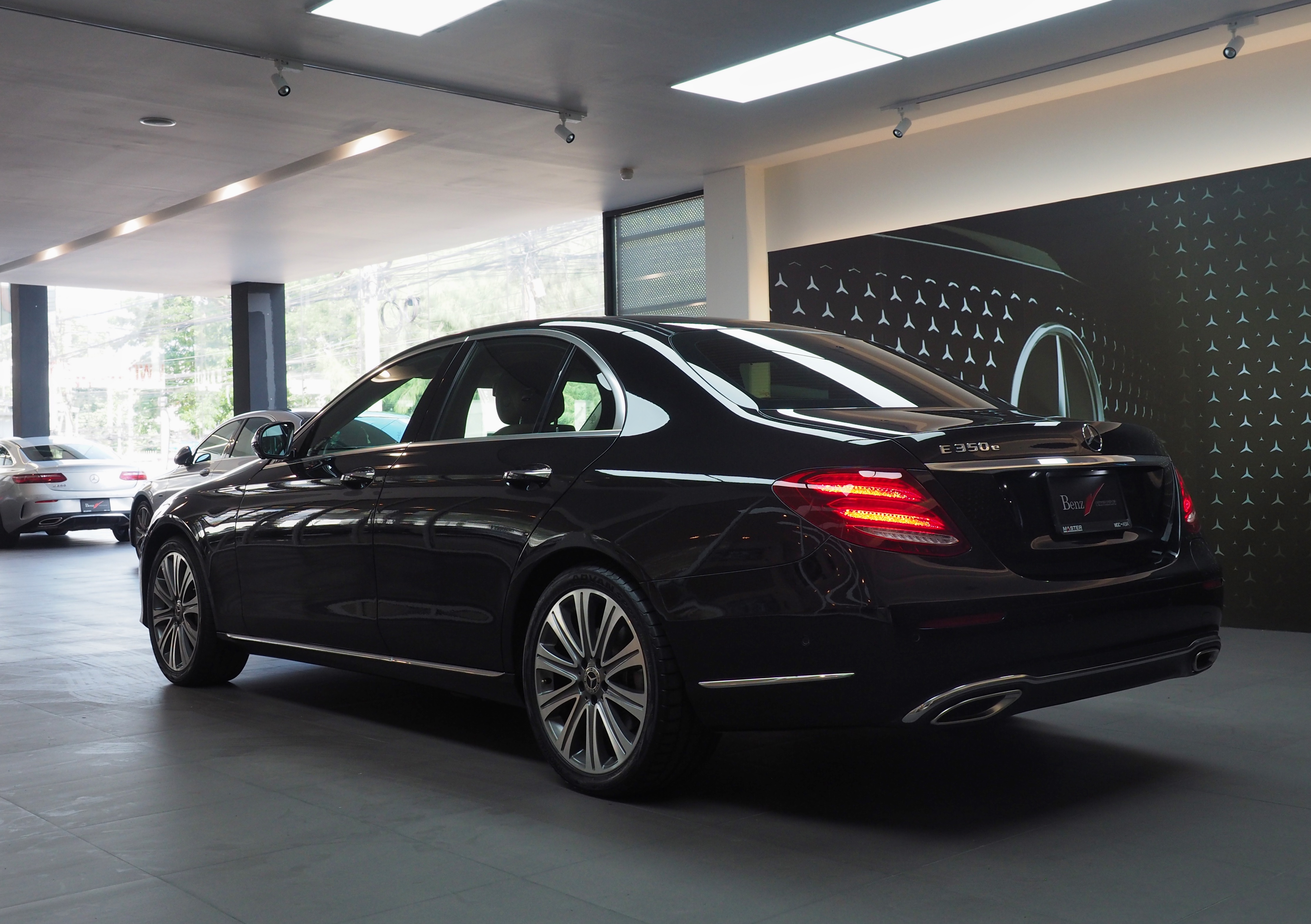 จองแล้ว E350e Exclusive Plug In Hybrid W213