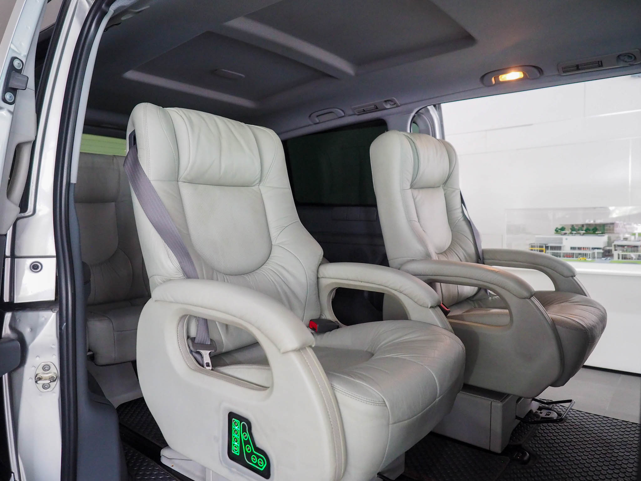 จองแล้ว VITO 115 CDI W639