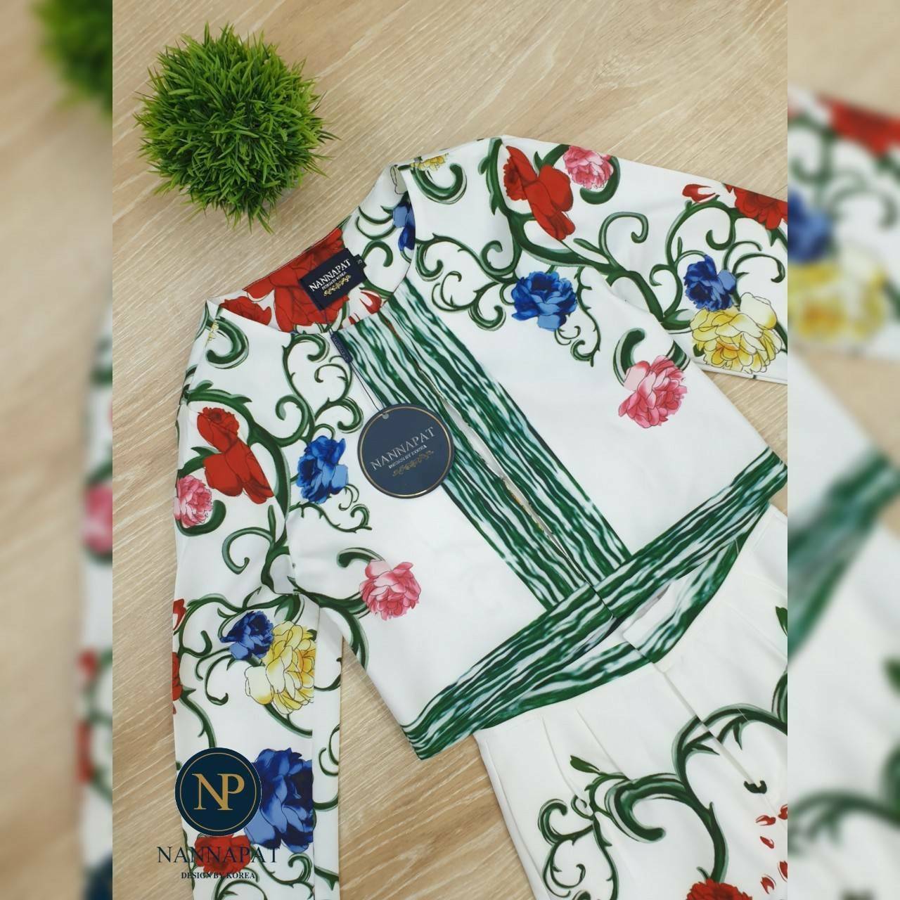 เสื้อคลุมมีตะขอหน้ากางเกงขายาว