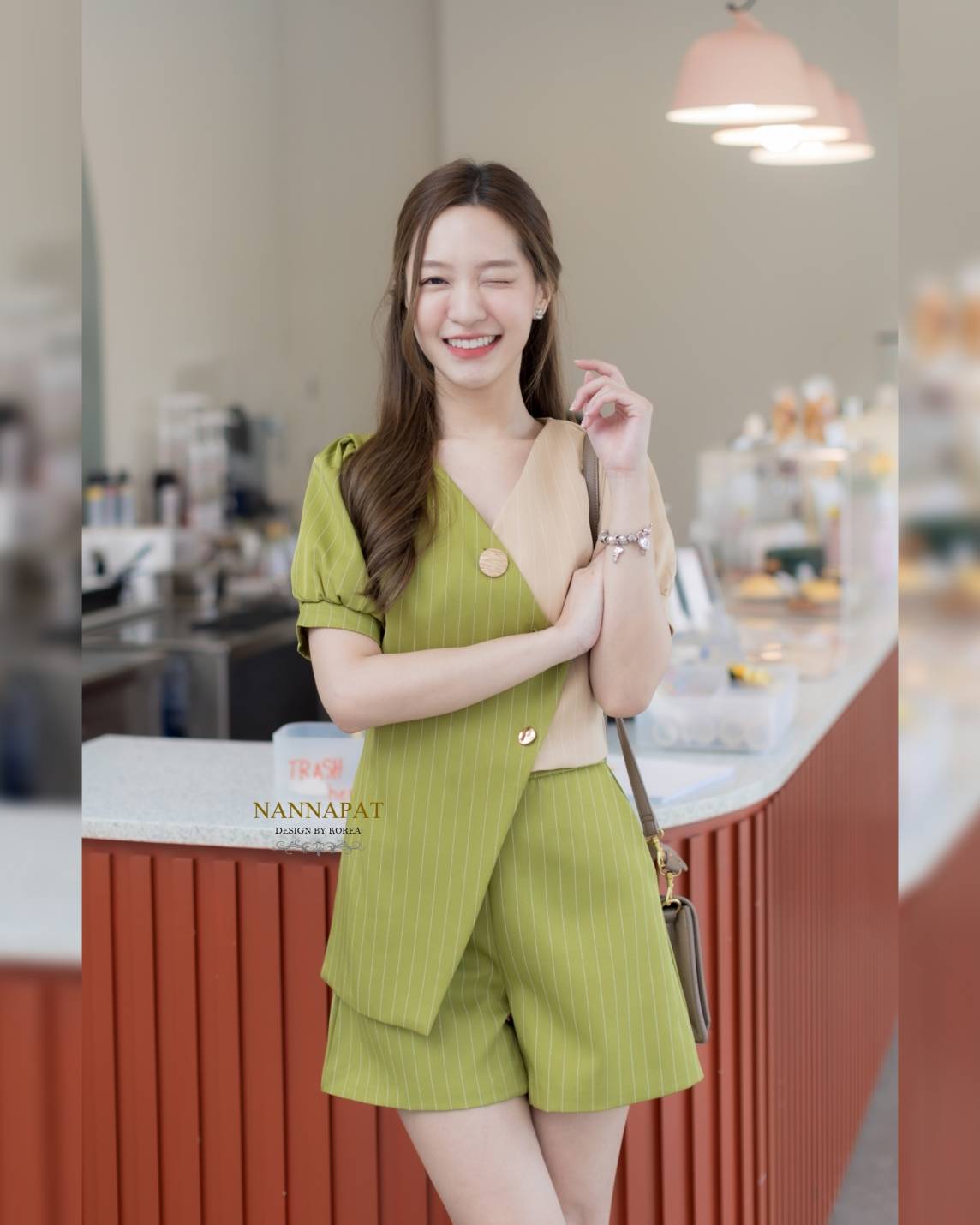 เสื้อกระดุมหน้า ผ้าทอลายเส้น