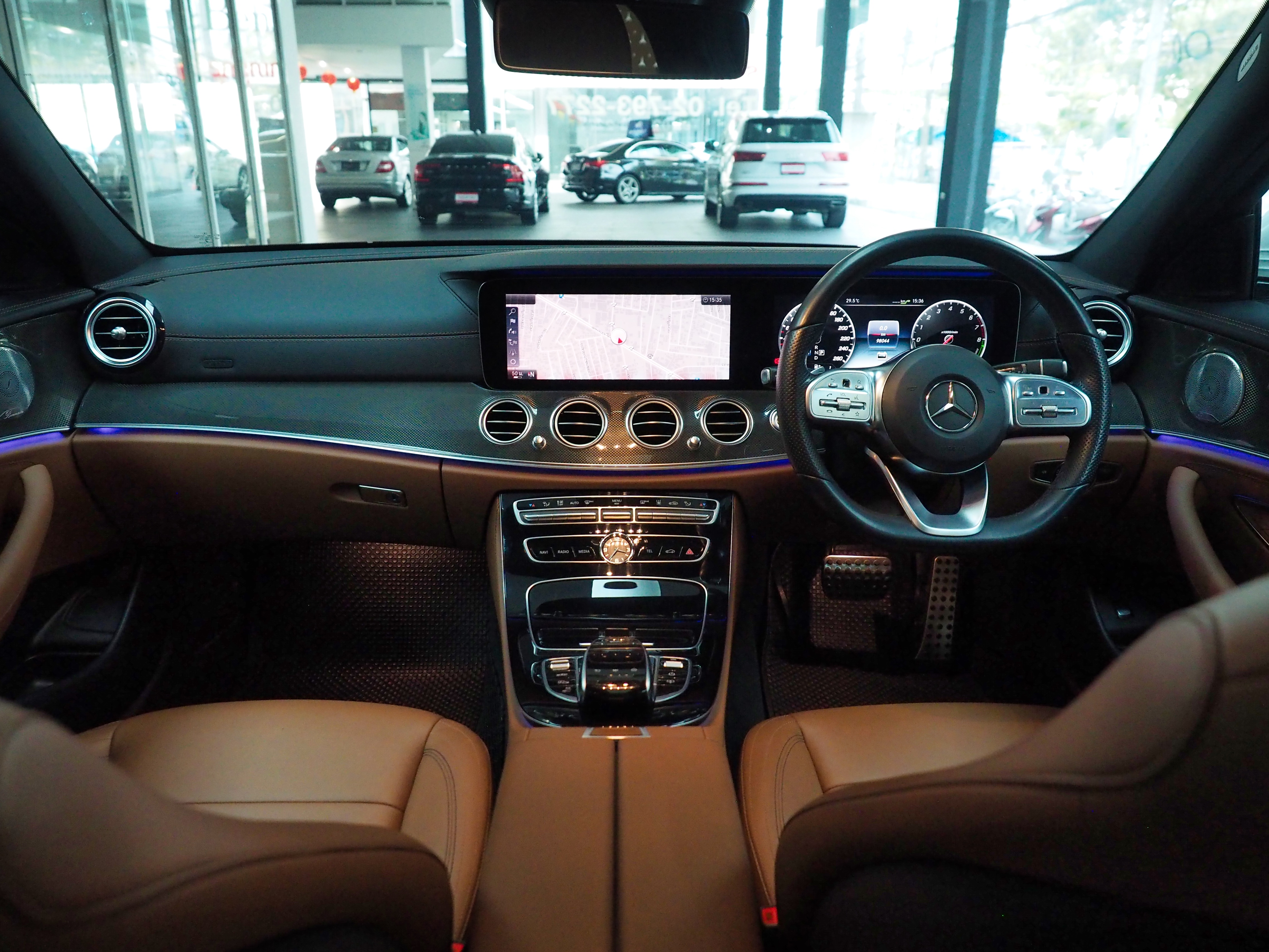 จองแล้ว E350e AMG Plug in Hybrid W213