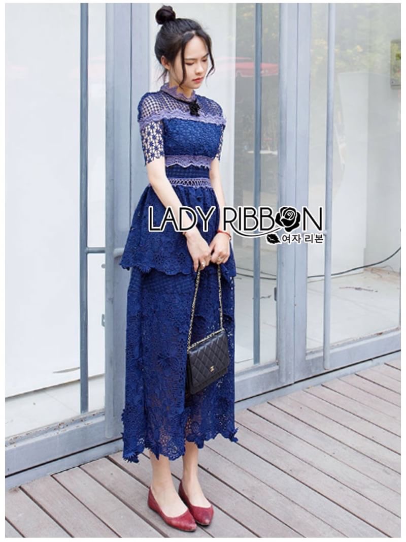 Long Dress เดรสยาวผ้าลูกไม้สีน้ำเงินเข้มปักดอกไม้