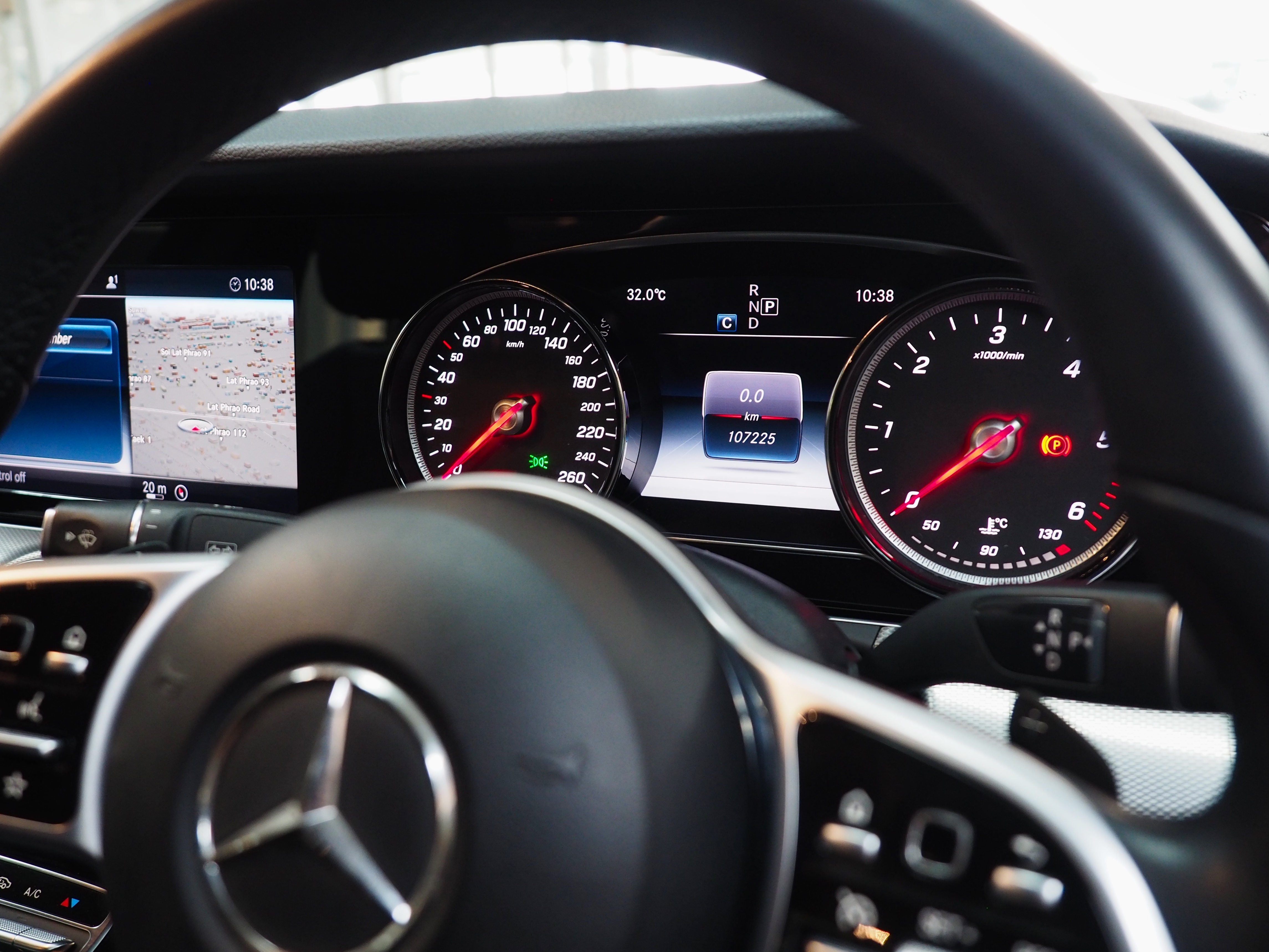 จองแล้ว E220d Sport W213