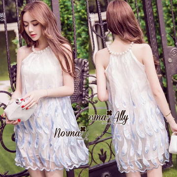 Lady Ribbon ขายส่งเสื้อผ้าออนไลน์พร้อมส่งของแท้ NA01190716 🎉Normal Ally Present embroider lace feather and pearl neck dress