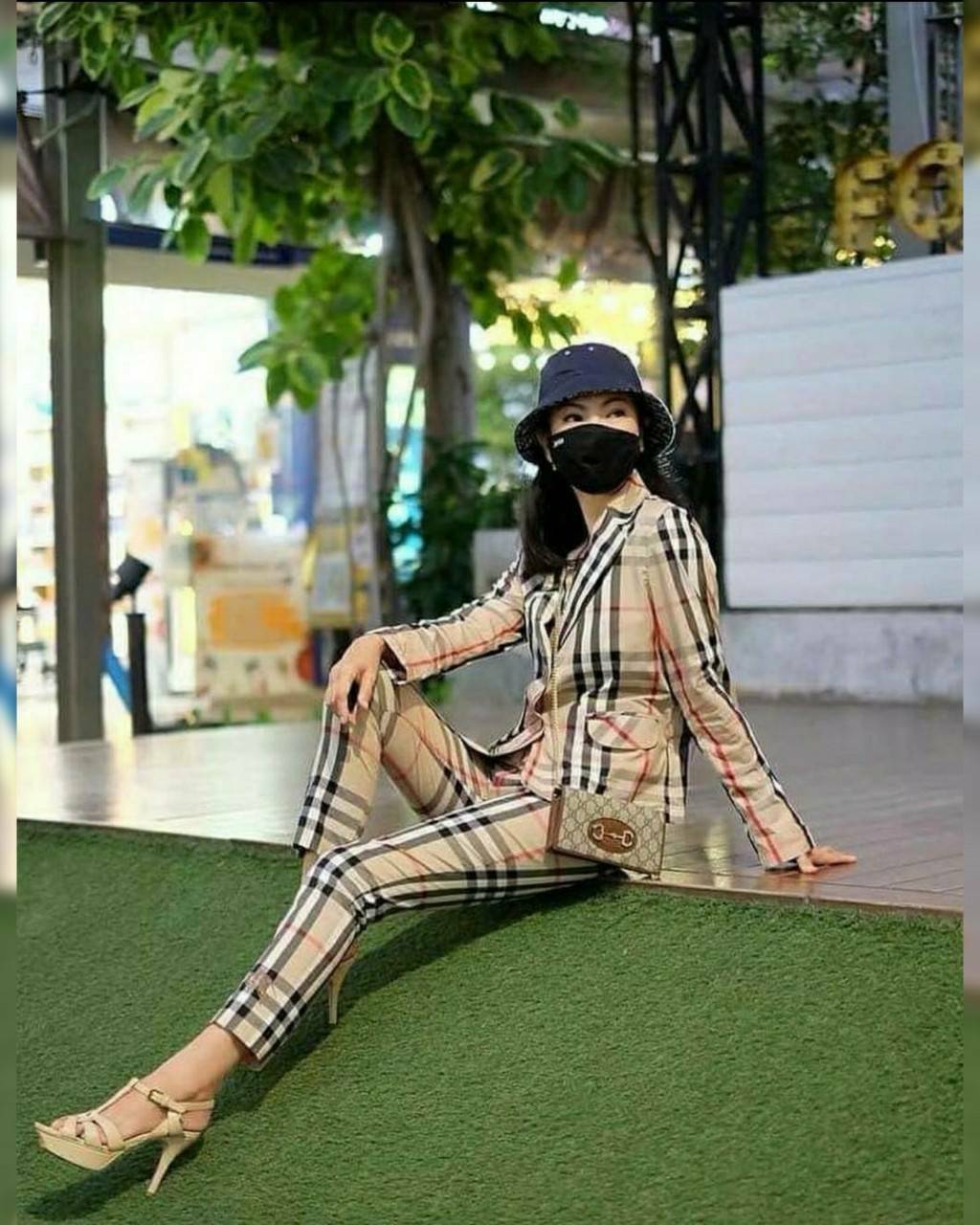 เสื้อสูทลายบลูเบอรี่ กระดุมหน้า