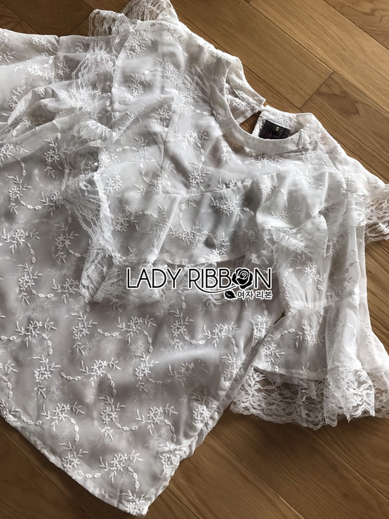 เสื้อผ้าลูกไม้ตกแต่งคอระบายสีขาวสุดหวาน