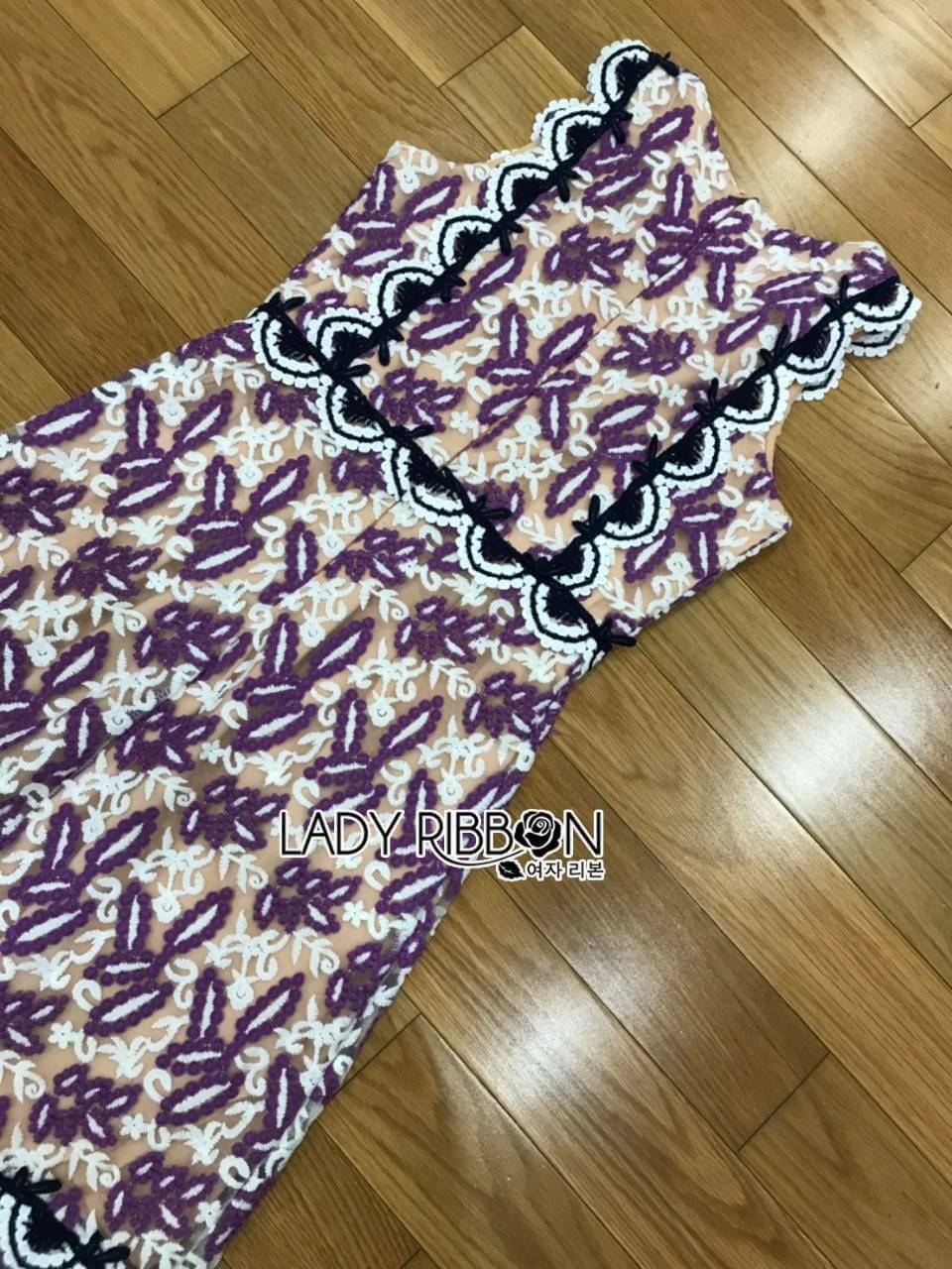เดรสแขนกุดผ้าลูกไม้ทอลายดอกไม้สีม่วง