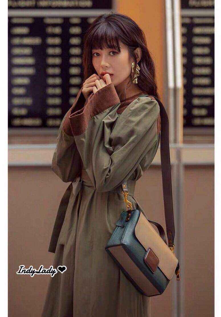 Dress แขนยาว แต่งขอบคอ