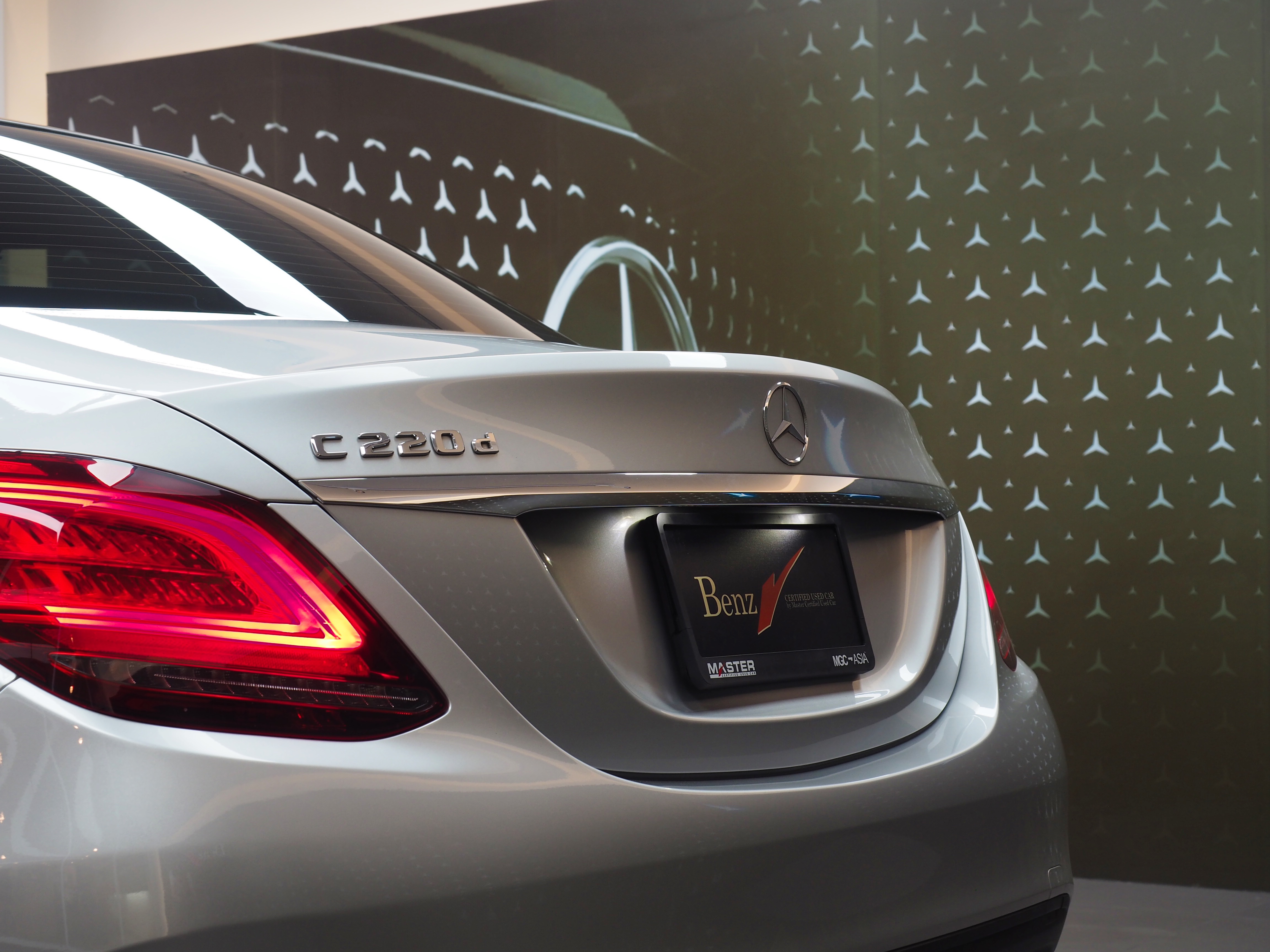 จองแล้ว C220d AMG Dynamic W205