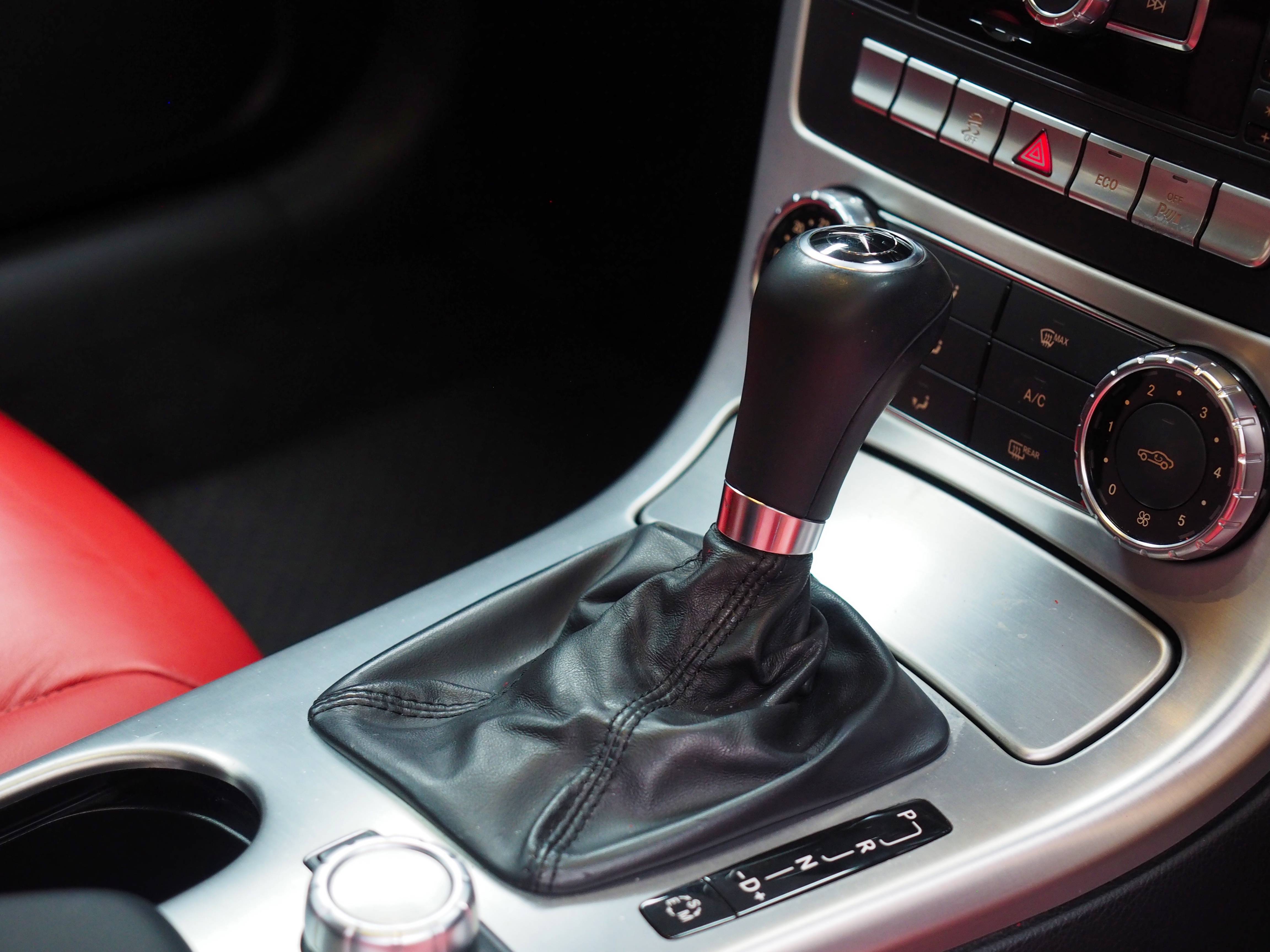 จองแล้ว SLK250 AMG R172