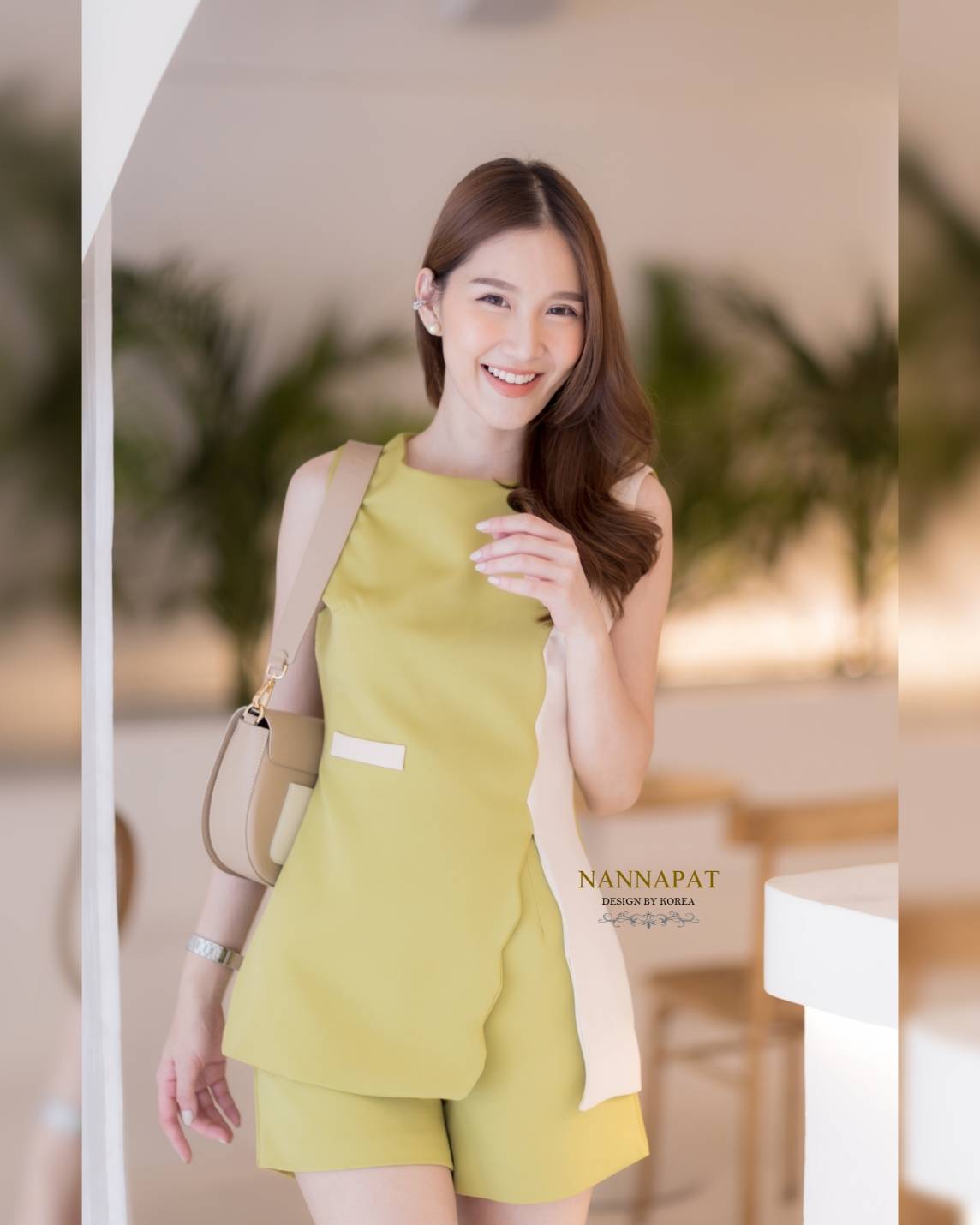 เสื้อทูโทนซิปหลัง