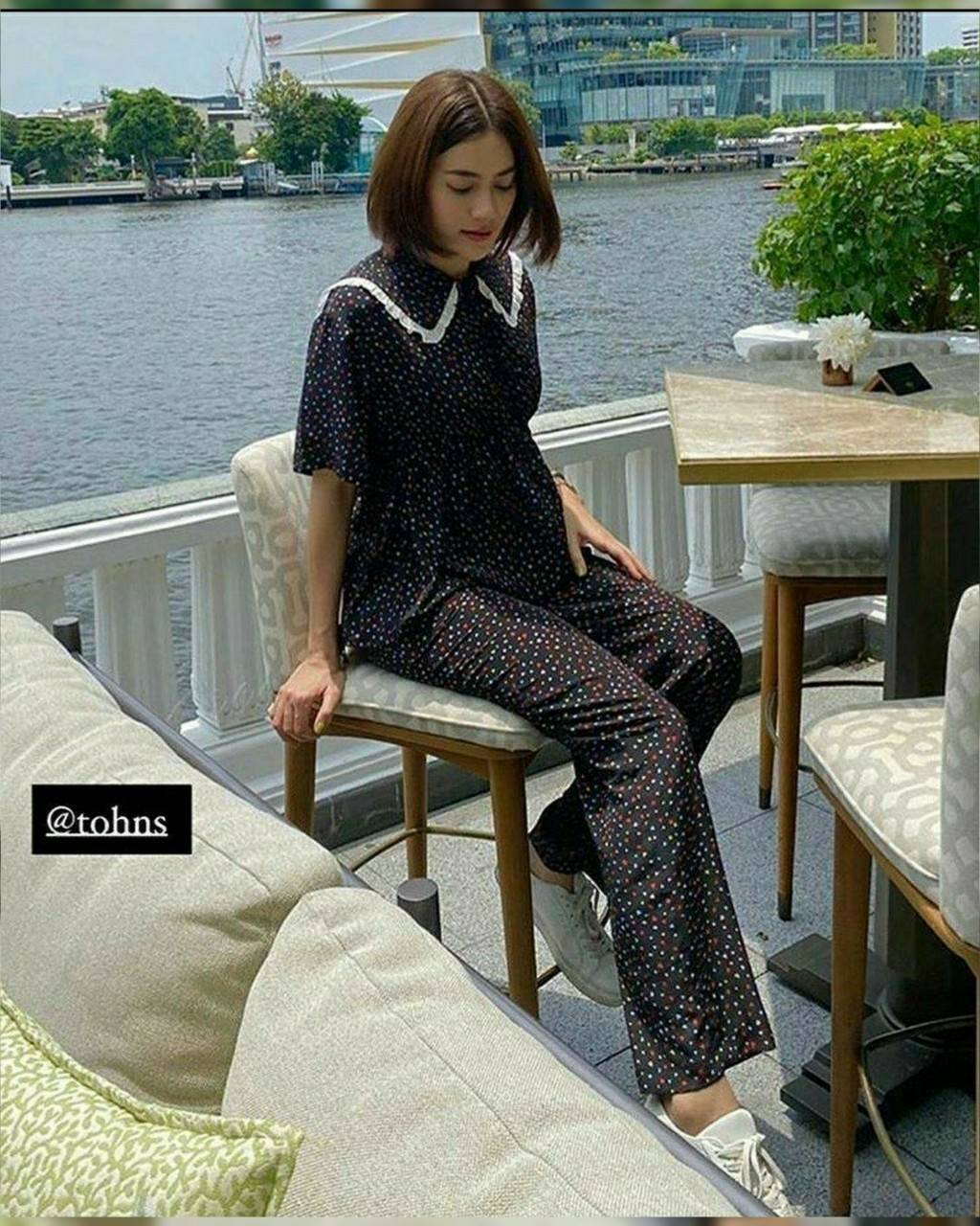 เสื้อคอปกกระดุมหน้า มีเชือกรูดผูกเอว