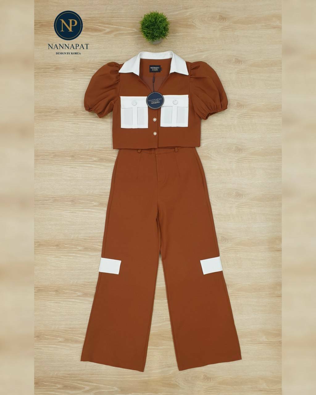 เสื้อคอปกกระดุมหน้าแขนตุ๊กตา