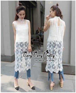 เสื้อแขนกุดคอตั้งสีขาว