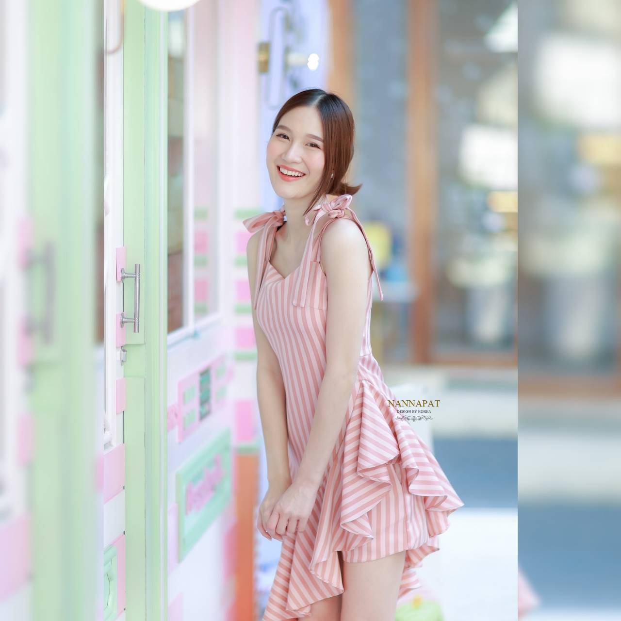 ผ้าทอลายนุ่มผูกโบว์ใหล่สีอิฐ