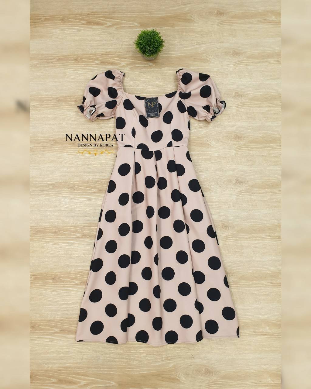 เดรสยาวสุภาพ ผ้าหนานุ่มลายจุด