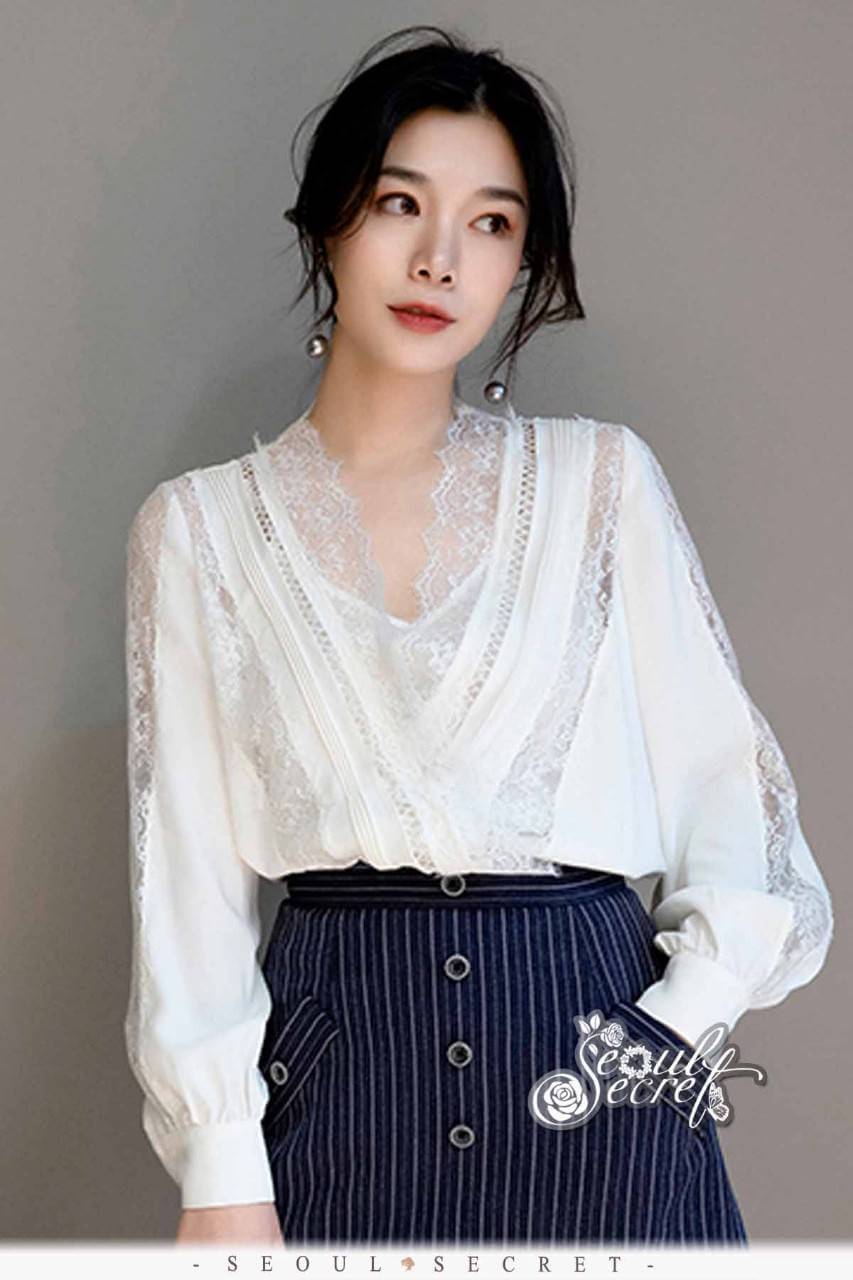 ผ้าโทนสีขาวคลาสสิคลุคสาวสวย