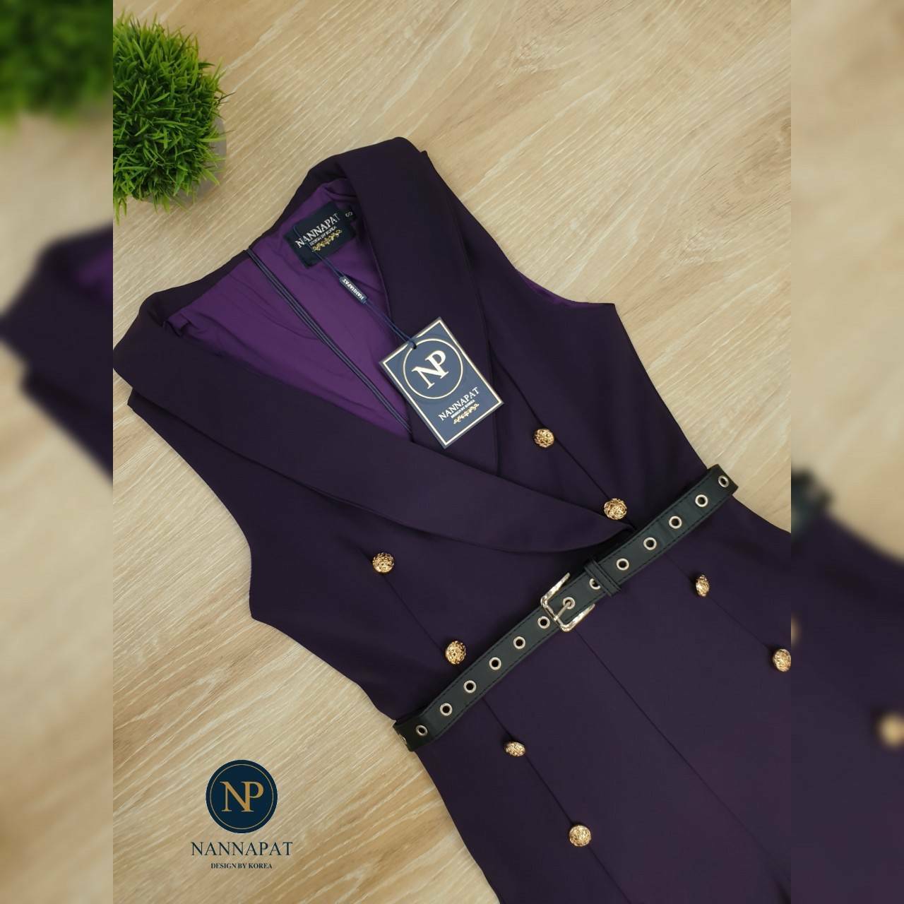 จั้มสูทแต่งกระดุมกางเกงผ่าหน้า