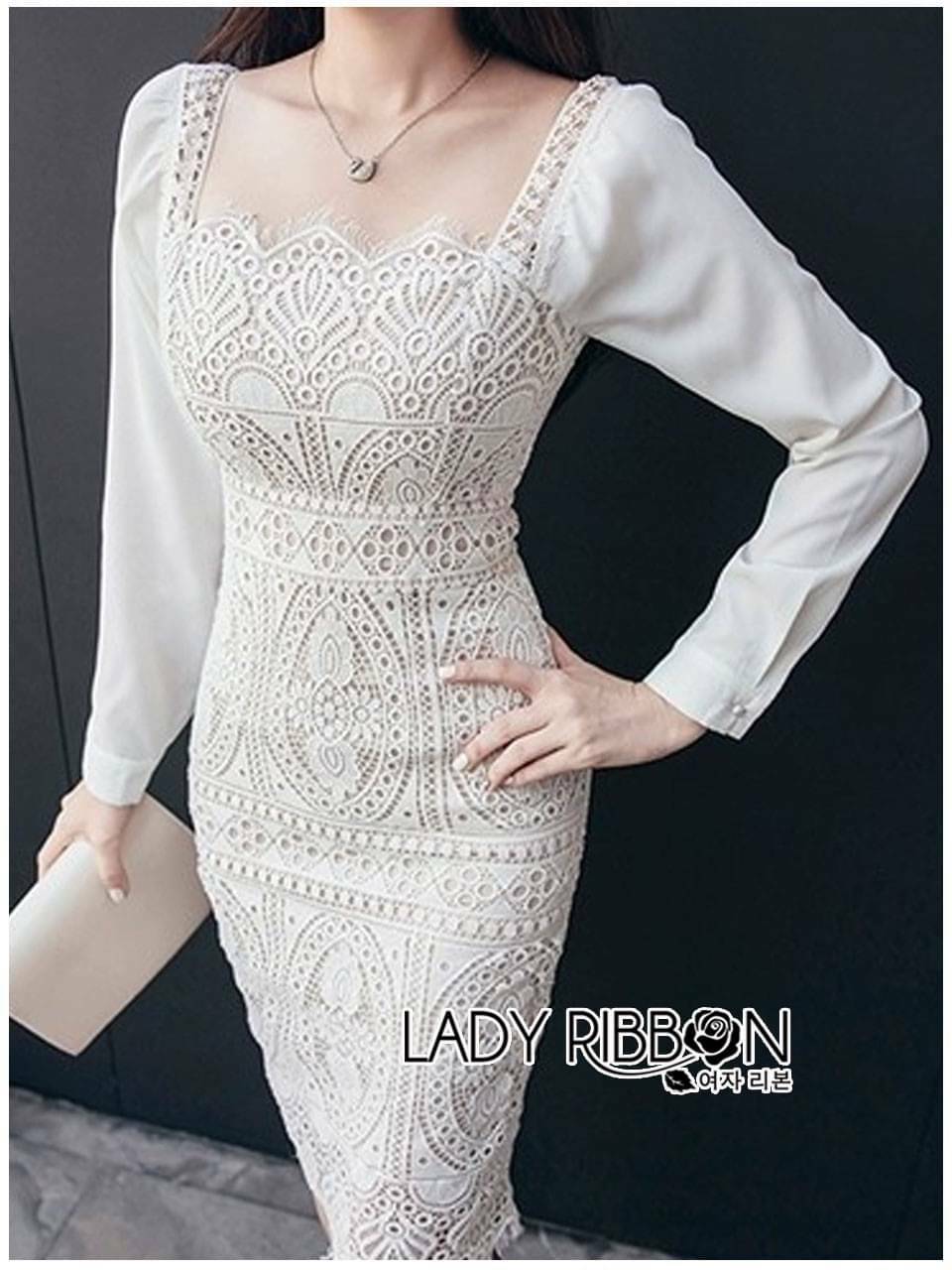 เดรสผ้าลูกไม้ขาวทรงเข้ารูปลายสวย