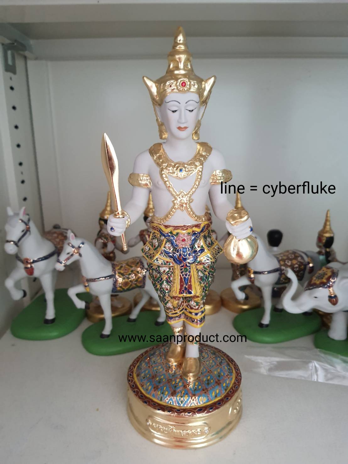 องค์พระชัยมงคล เจว็ด เซรามิกเขียนลายเบญจรงค์