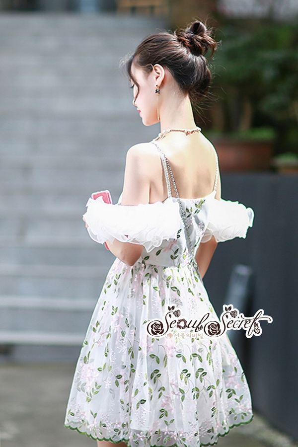 มินิเดรสสายเดี่ยวสวยหรูแขนพองโปร่ง