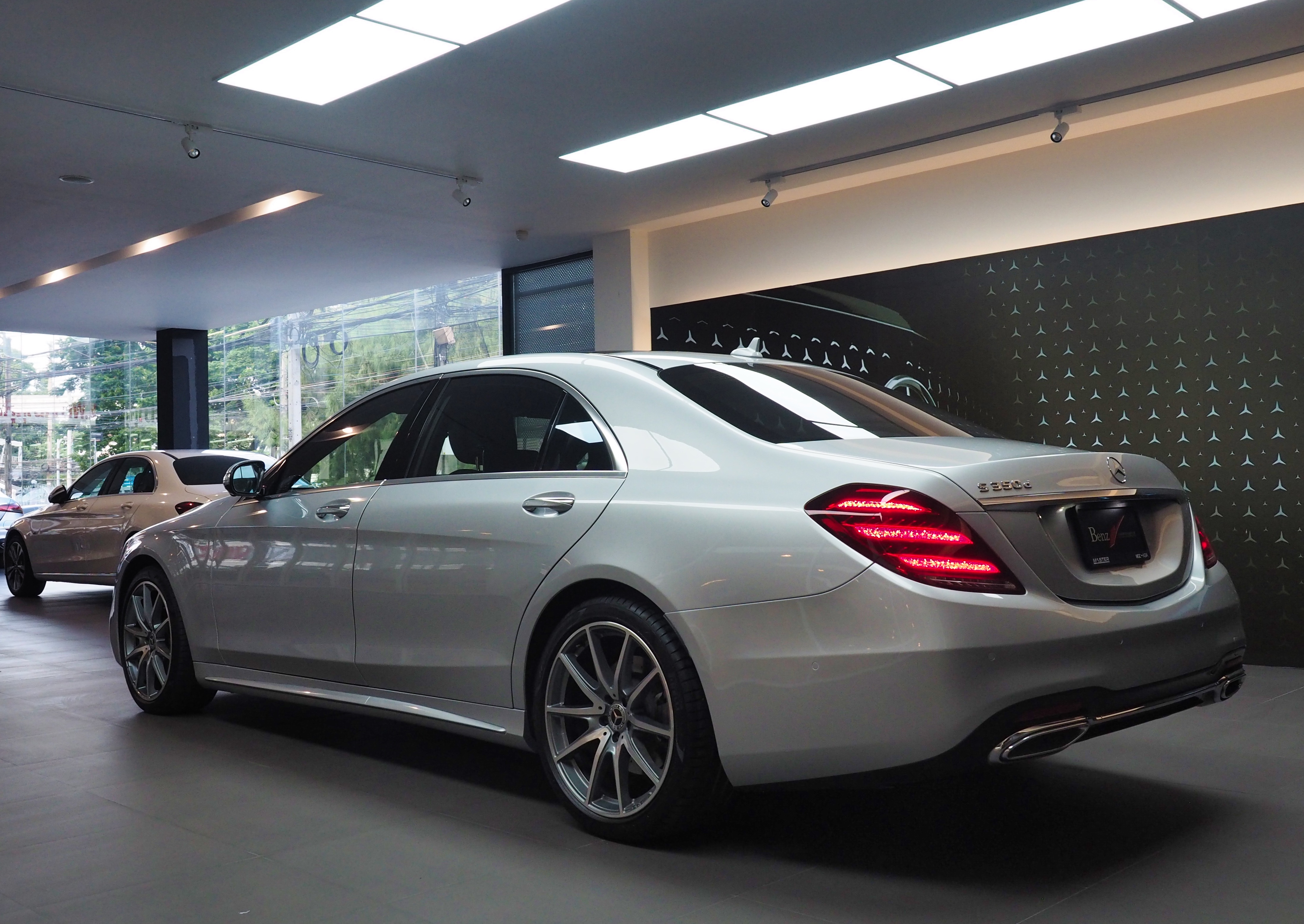 จองแล้ว S350d AMG Premium W222