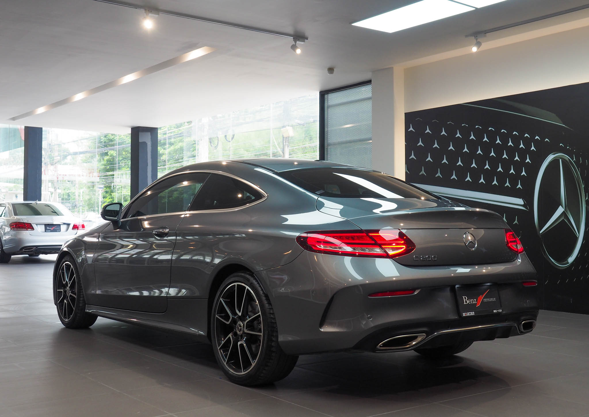 จองแล้ว C200 Coupe AMG W205