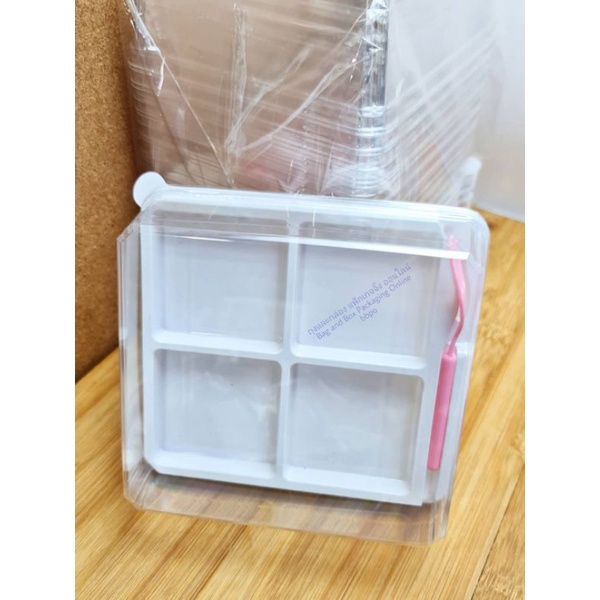 กล่อง4ช่อง5.5cm. ฝาล็อค+ส้อม 20ชุด/แพ็ค สูง5cm. กล่องเค้ก กล่องเปี๊ยะ กล่องขนม แพ็กเกจ แพ็คเกจ เบเกอรี่ bbpo j12