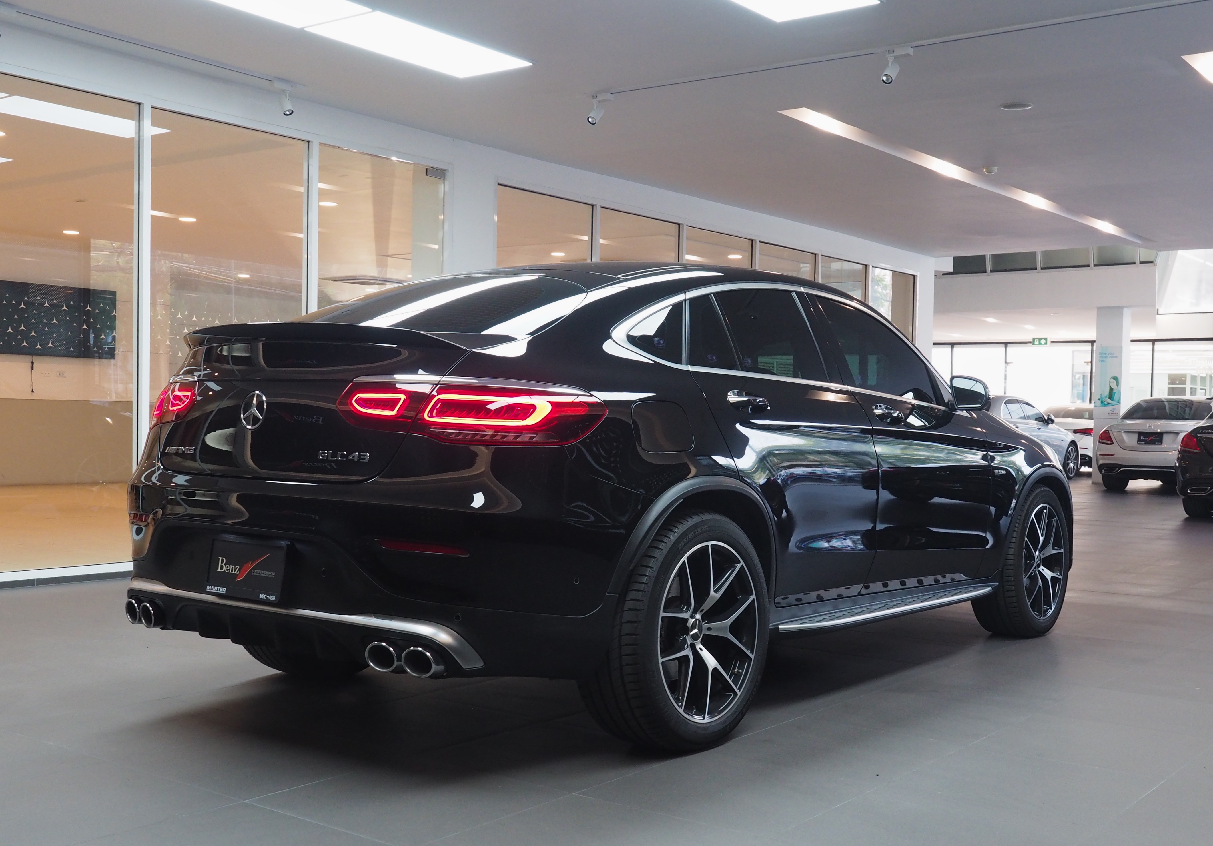จองแล้ว GLC43 AMG Coupe 4Matic W253