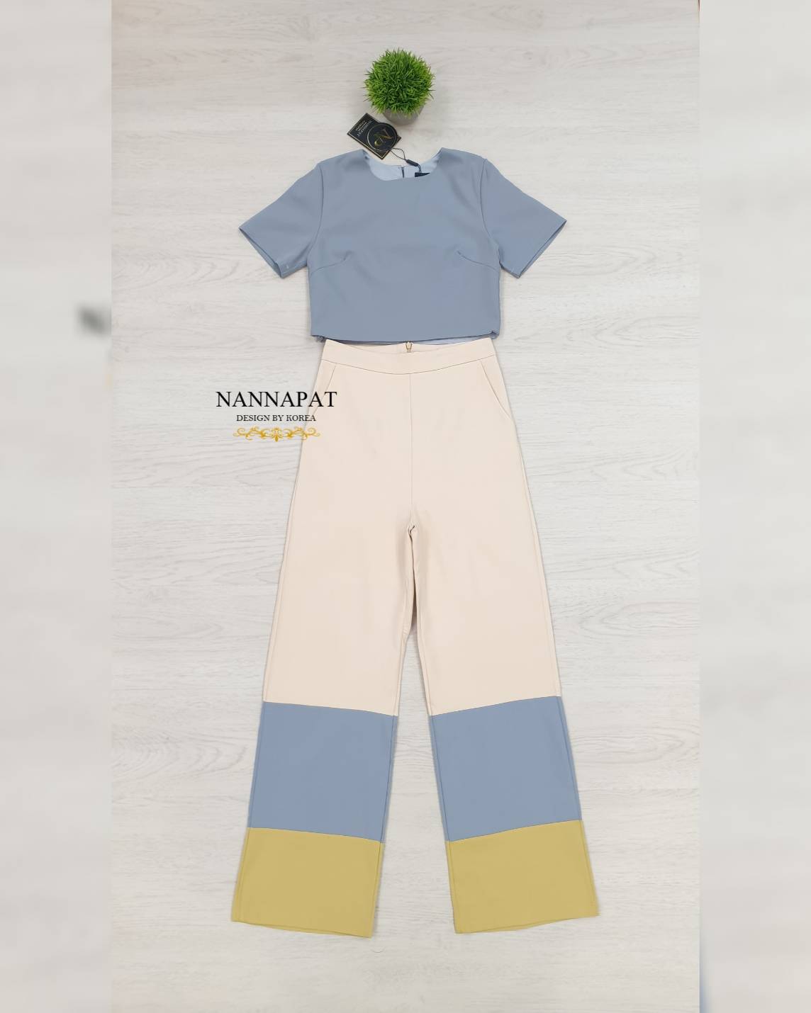 เสื้อซิปหลัง กางเกงทรีโทน