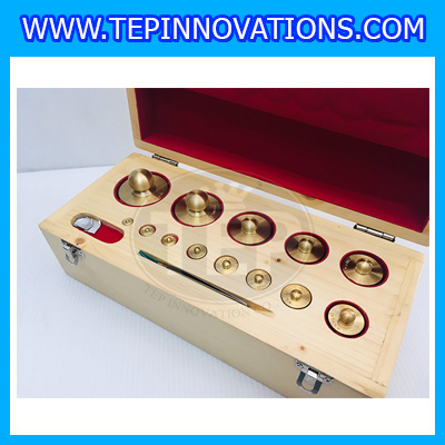 ตุ้มน้ำหนักทองเหลืองชุด 2kg Class M1 ชุดตุ้มน้ำหนักทองเหลือง 2kg พร้อมที่คีบ บรรจุในกล่องไม้ (ใบเซอร์ ISO17025 เพิ่มเงิน 5,500 บาท)