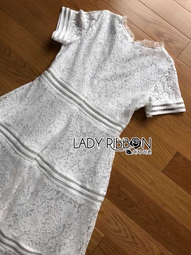 เดรสผ้าลูกไม้สีขาวตัดต่อเลเยอร์ลายทาง