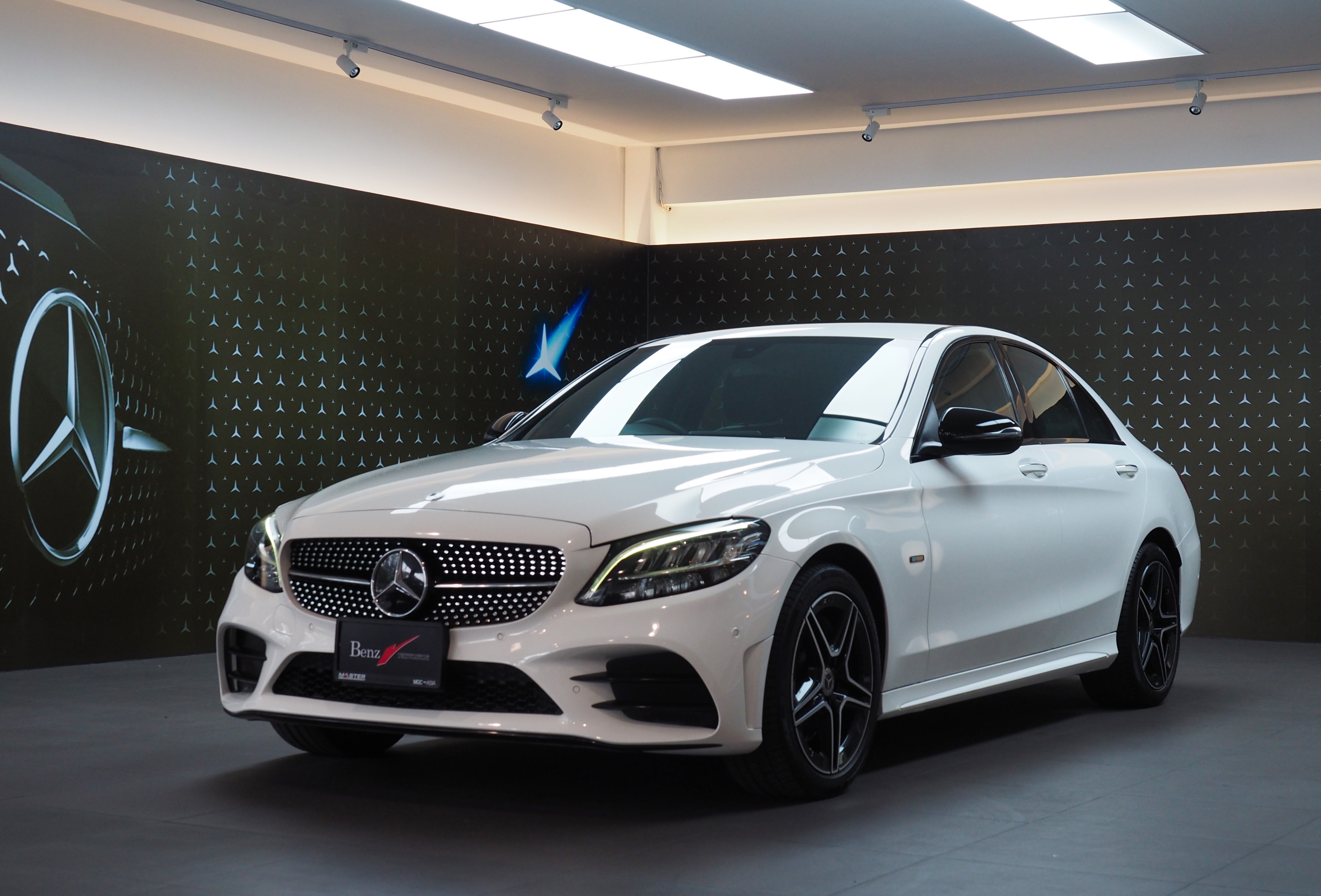 จองแล้ว C300e AMG Sport Plug in Hybrid W205