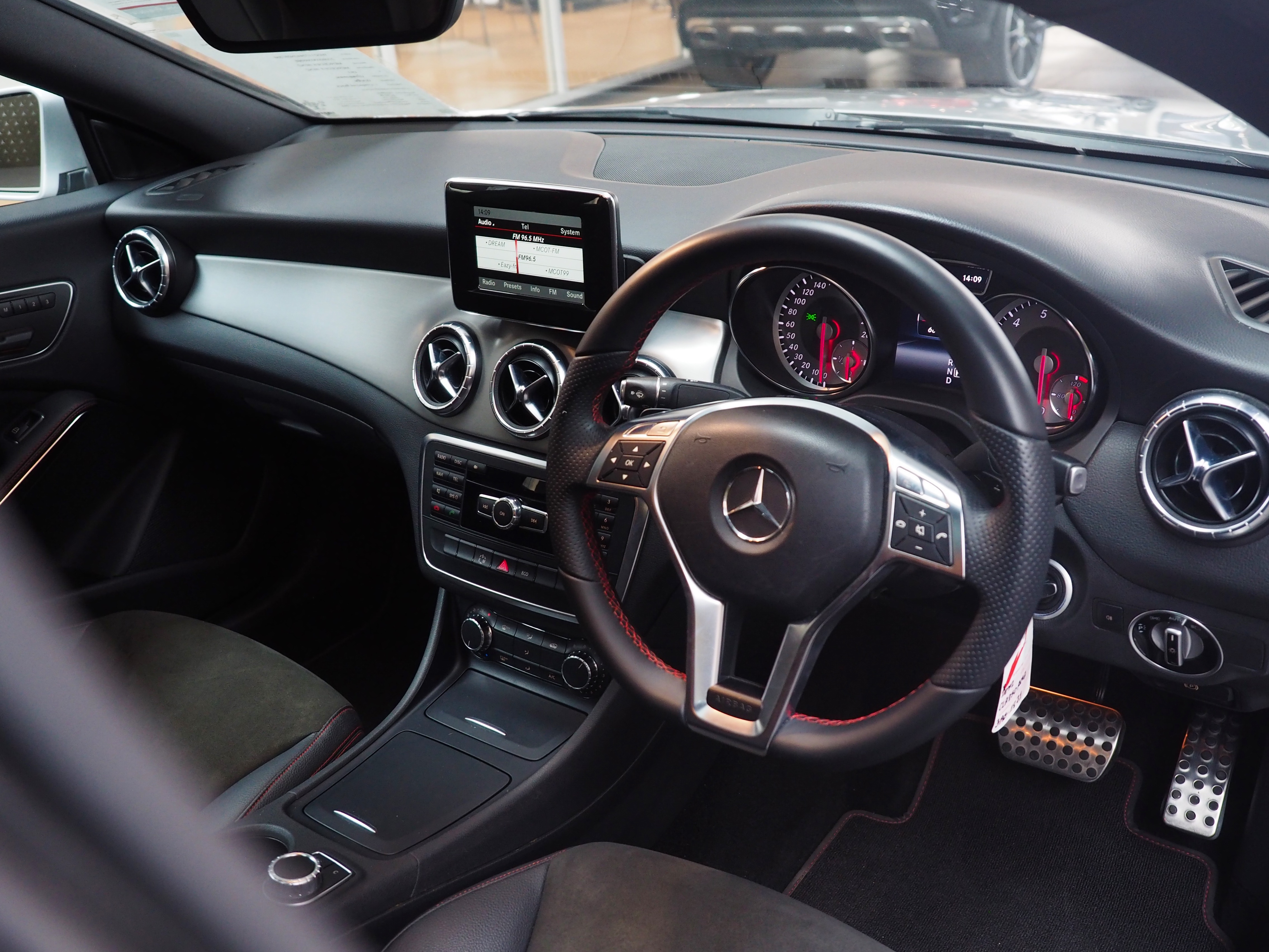 จองแล้ว CLA250 AMG W117