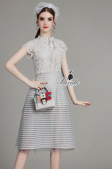 Lady Ribbon Online เสื้อผ้าออนไลน์ขายส่ง Lavida เสื้อผ้า LV06150816 🍭Korea Design By Lavida elegant floral lace hollow bamboo swing dress code925
