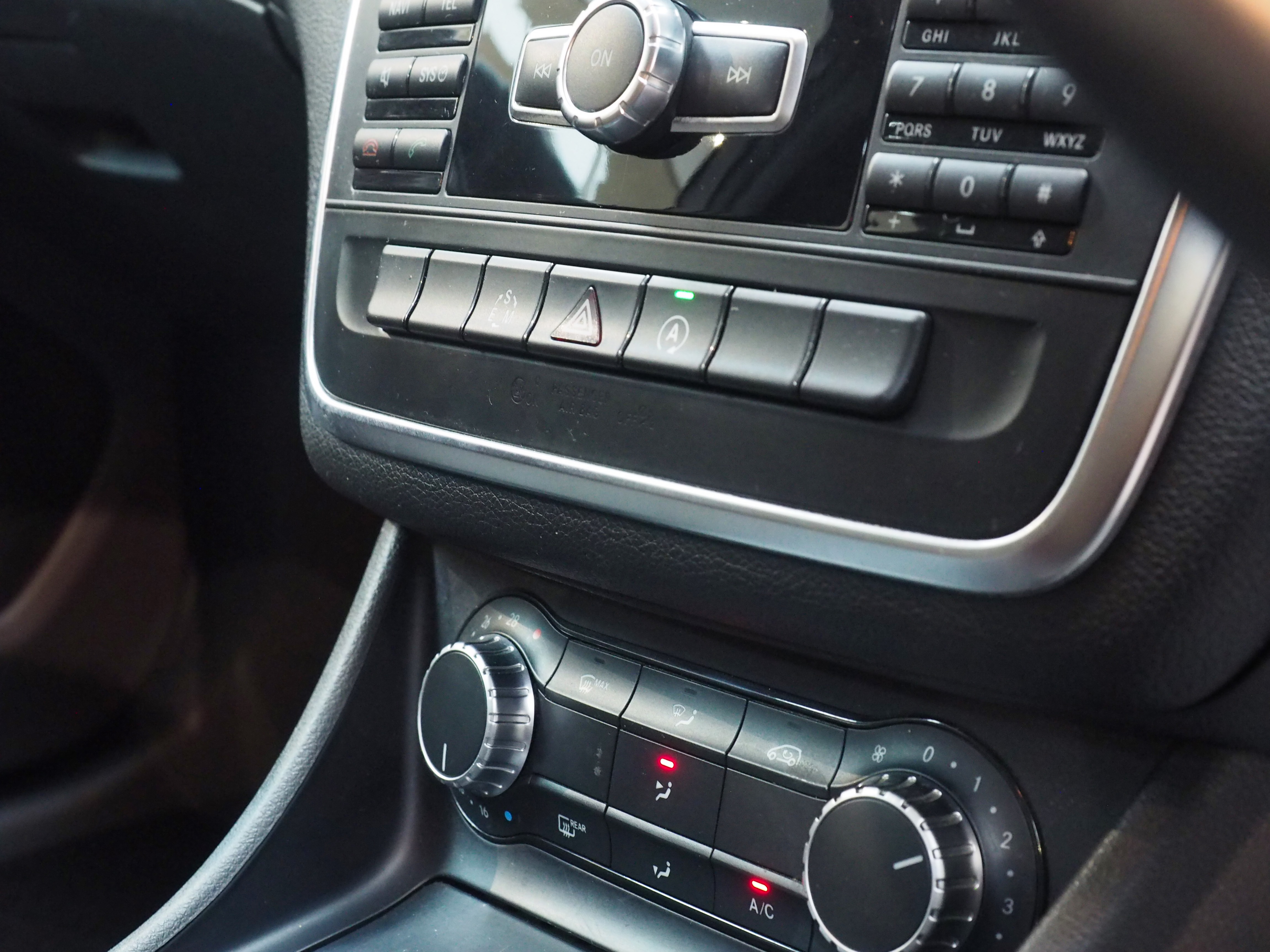 จองแล้ว GLA200 Urban W156