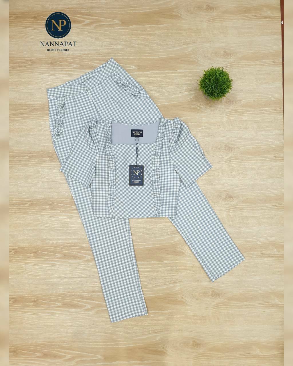 เซทเสื้อกางเกงซิปหลังแต่งระบาย