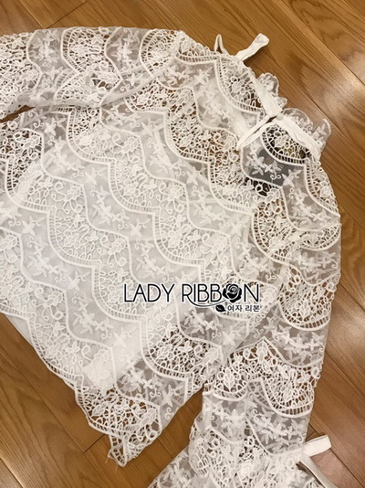 Vintage Lace Blouse เสื้อลูกไม้สไตล์โมเดิร์นวินเทจ