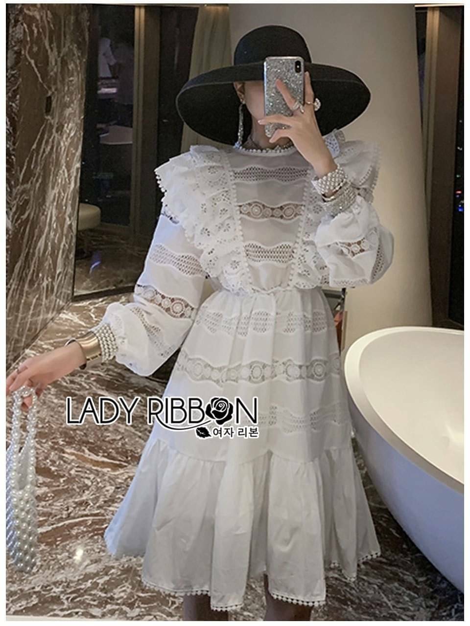 เดรสลูกไม้คอตตอนสีขาว