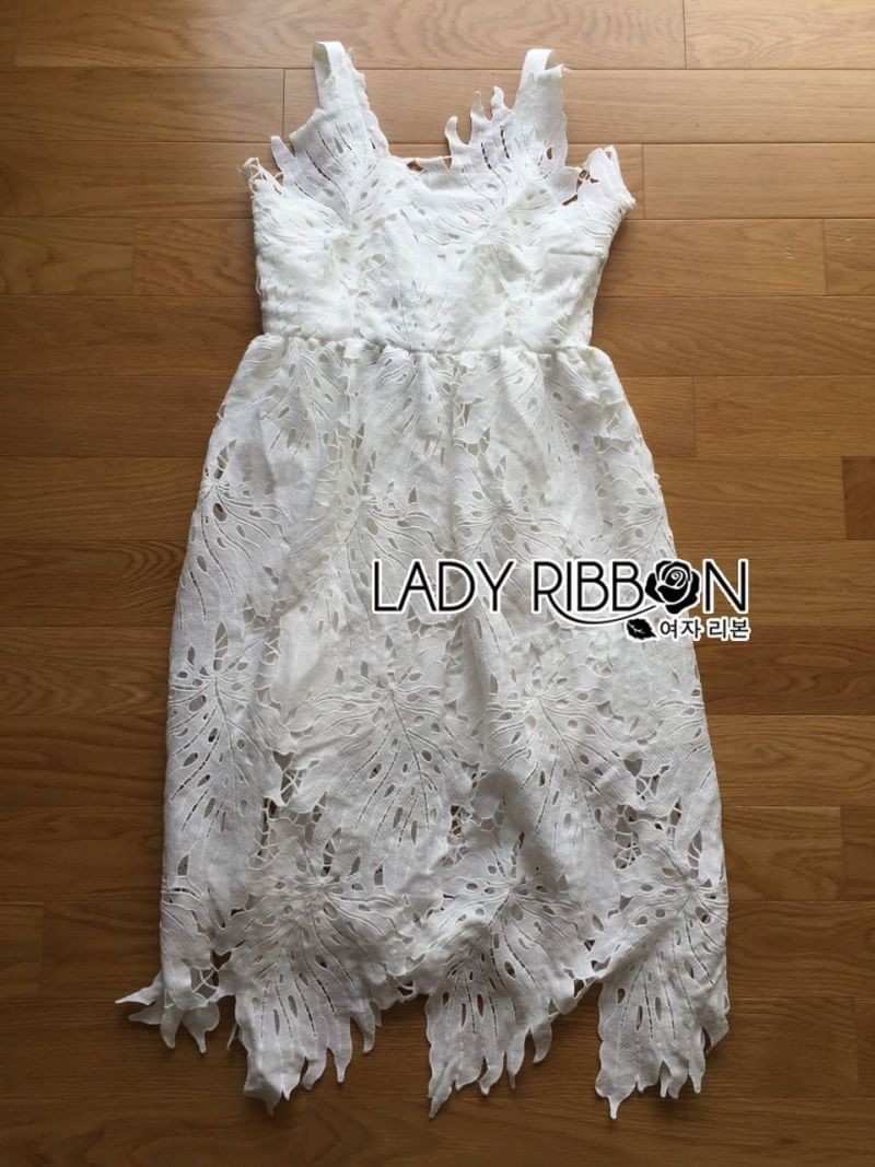 Lace Dress เดรสสายเดี่ยวยาวผ้าลูกไม้คอตตอน
