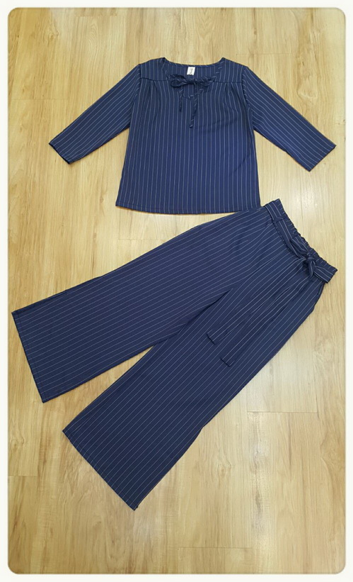 เสื้อ+กางเกงงานเกาหลีผ้าสีกรมลายริ้วขาวทางตรง