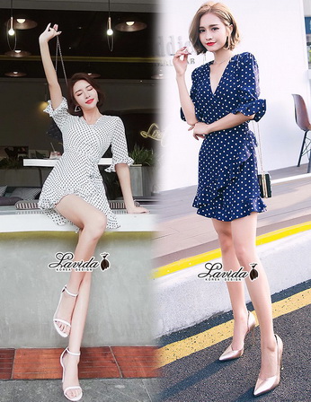 จั้มสูททรงแขนระบายกางเกงทรงขากว้าง