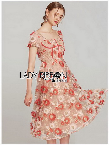 Lace Dress เดรสผ้าลูกไม้ทอลายดอกเดซี่สีพีช