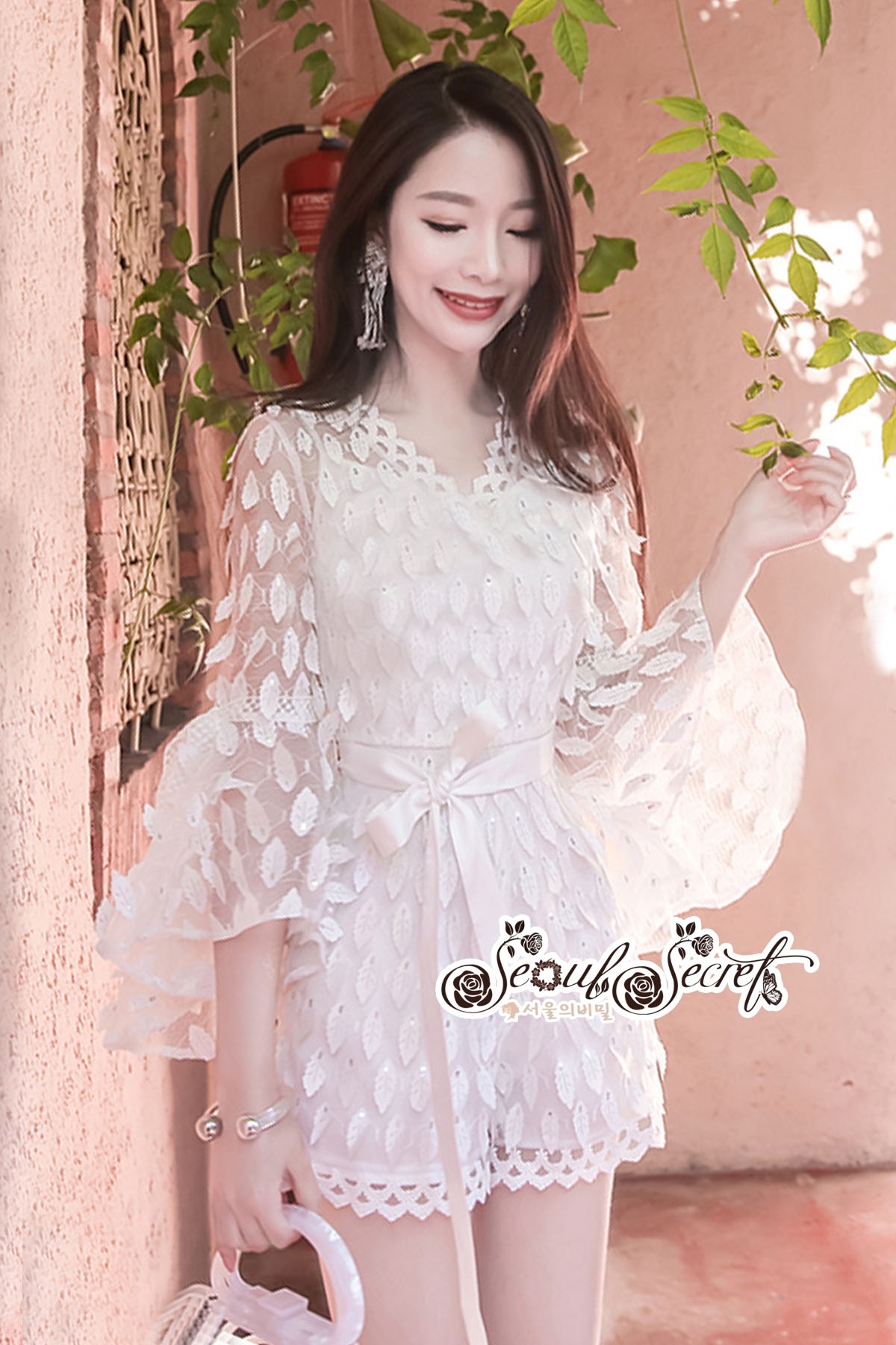 จั้ม Suit ขาสั้น ชุดนี้งานสวยหรูดูแพง