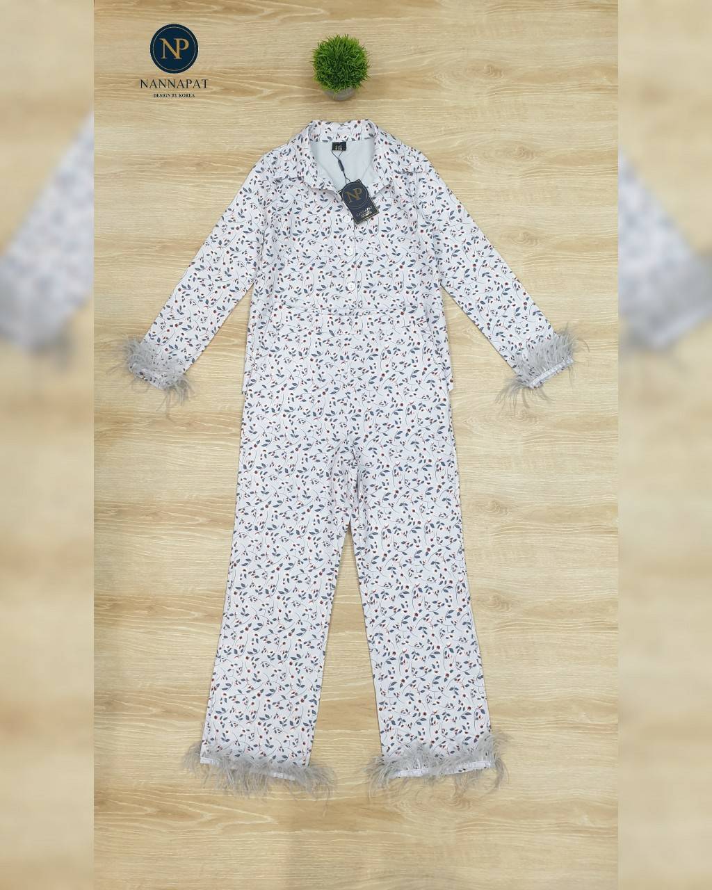 เสื้อคอปกกระดุมหน้าแขนยาว