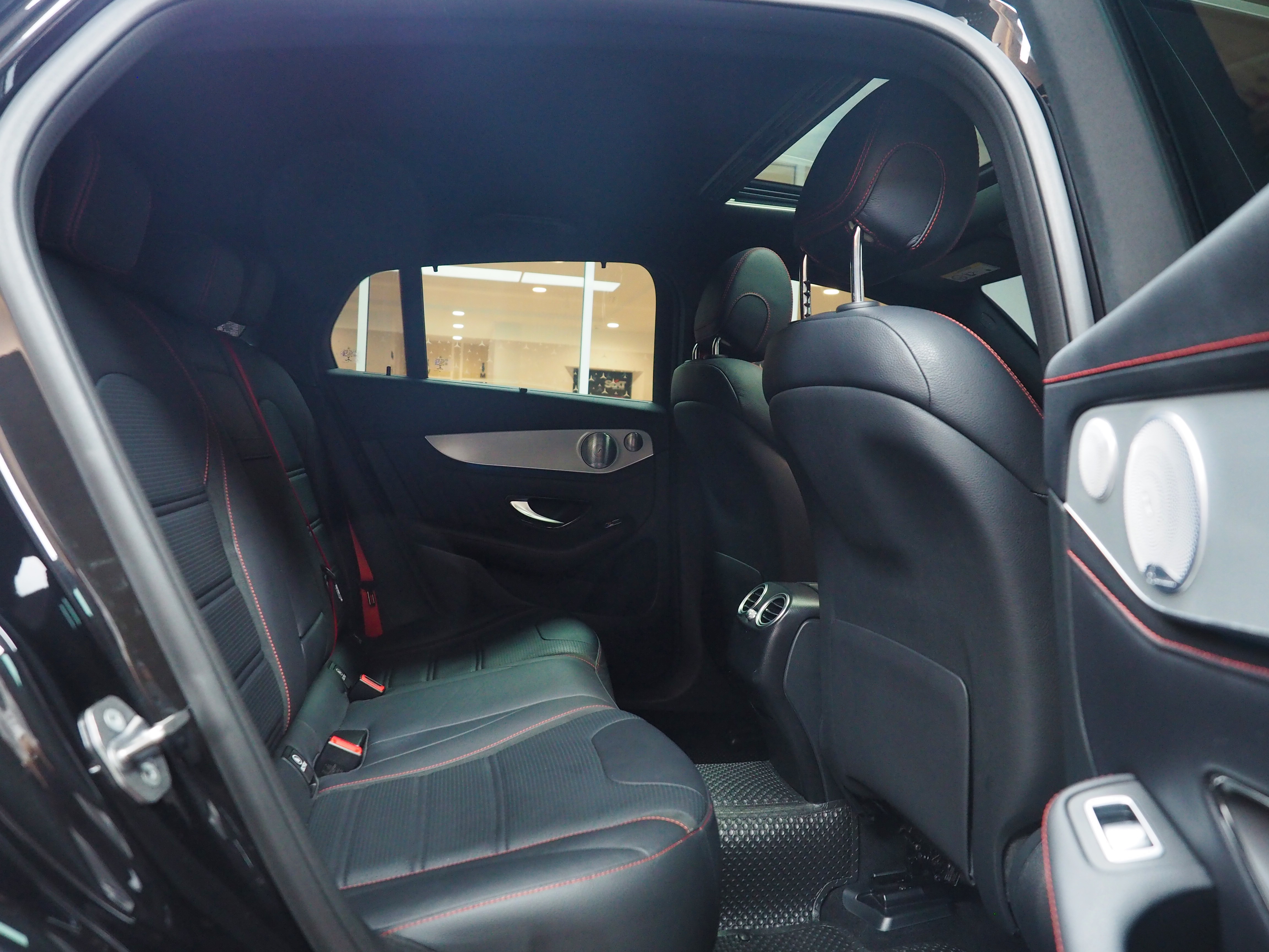 จองแล้ว GLC43 AMG Coupe 4Matic W253