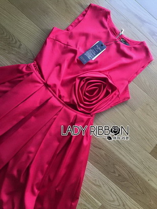 Lady Lara Sexy Scarlett Rose Embroidered Dress