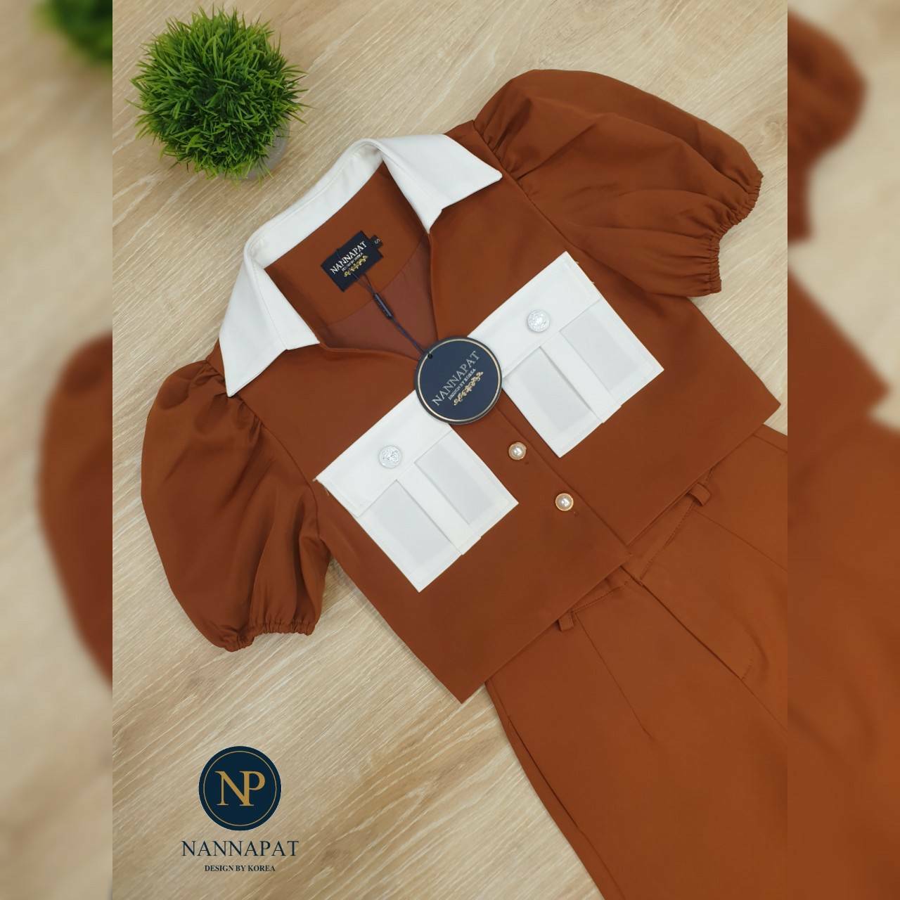 เสื้อคอปกกระดุมหน้าแขนตุ๊กตา