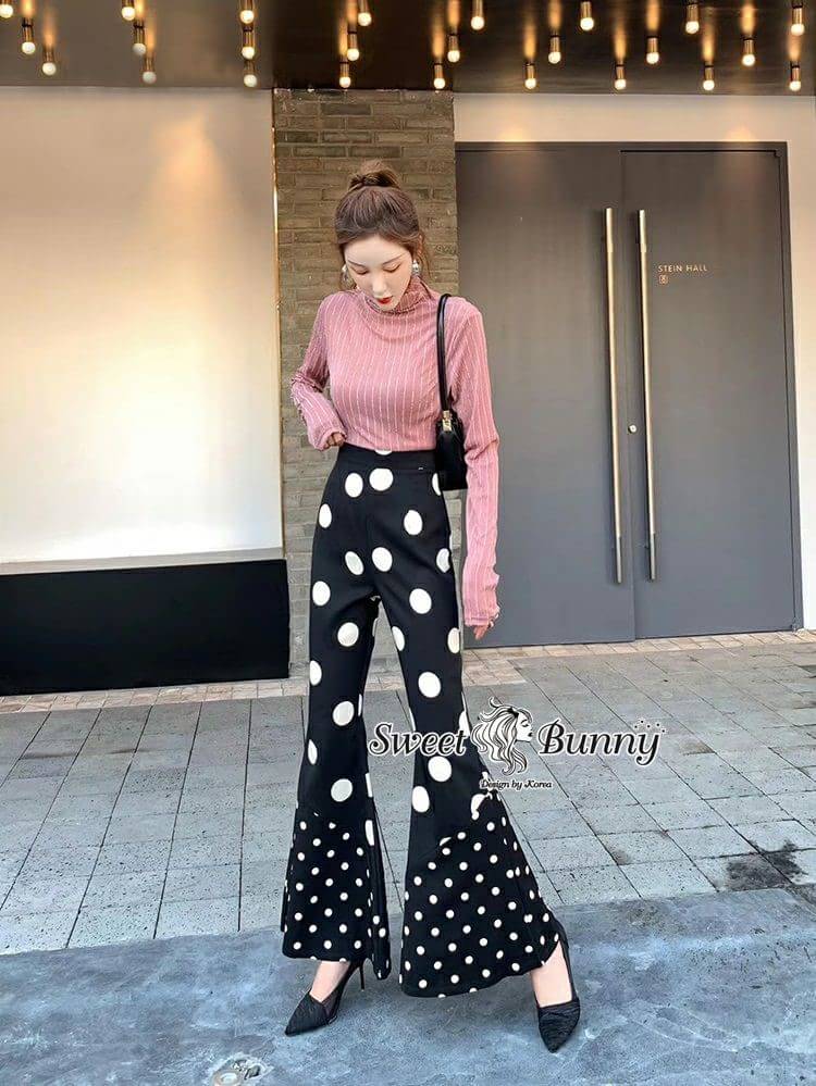เสื้อคอกลมแขนยาวกางเกงขาม้าเอวสูง